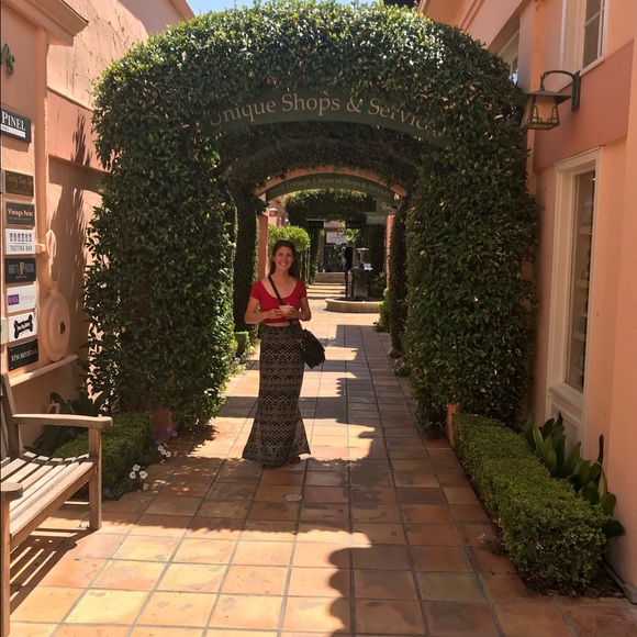 Meet your Posher, ๐จ๐ฆ Amanda - Picture 1 of 1